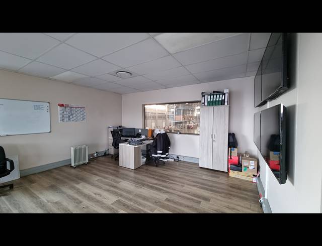 22,095M² WAREHOUSE TO LET IN GLEN MARAIS